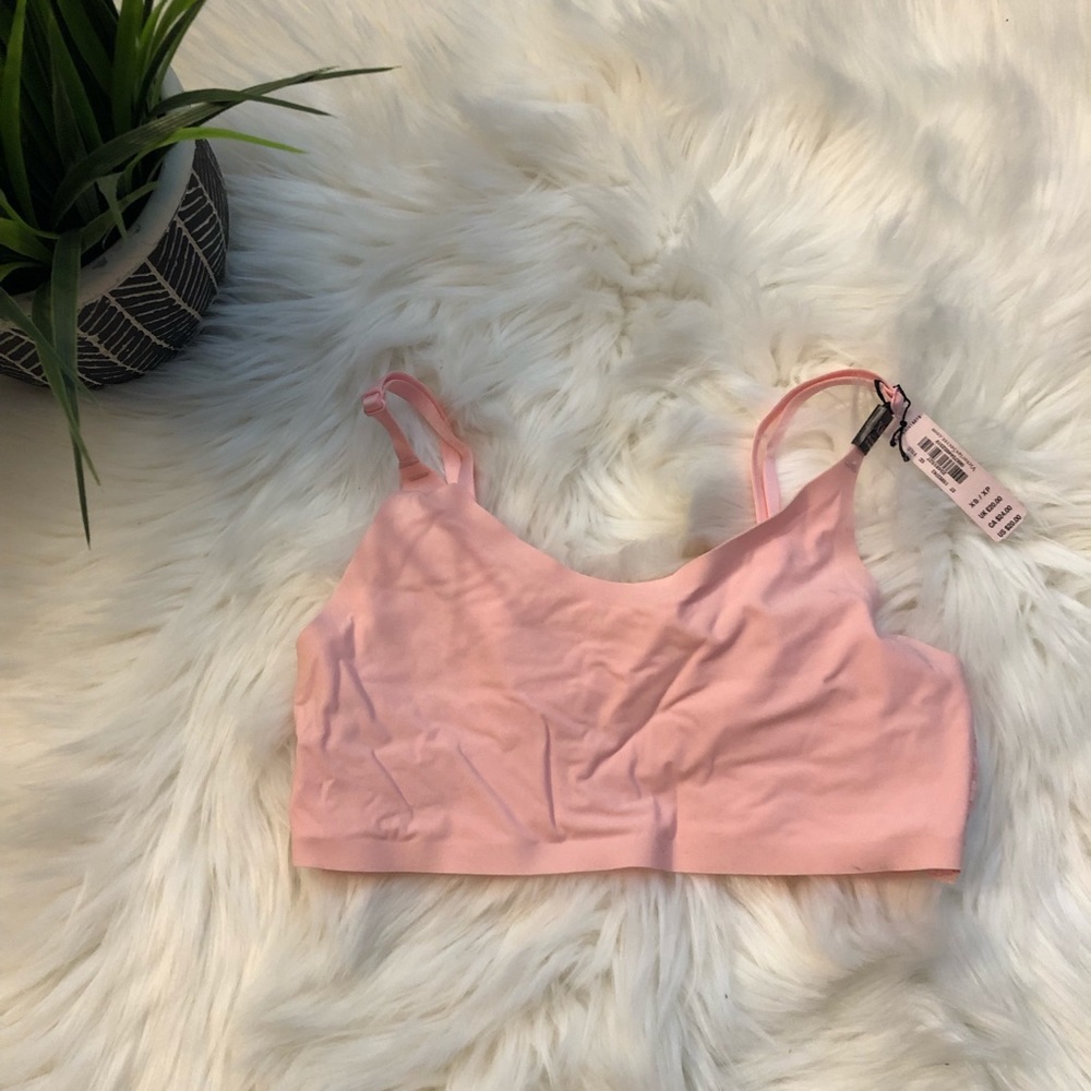 NWT pink Victoria’s Secret bralette XS